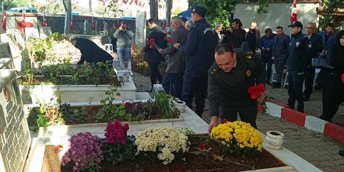 Şehit Uzman Onbaşı Bünyamin Çabuk, Adana'daki kabri başında anıldı