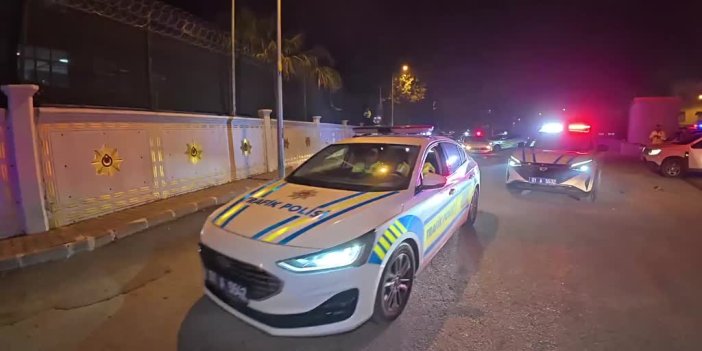 Adana'da yarış için toplanan sürücülere polis baskını kamerada