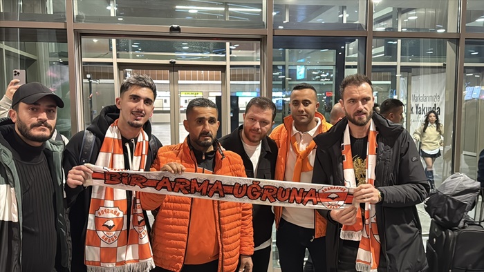 Adanaspor'un prensipte anlaştığı 2 forvet kente geldi