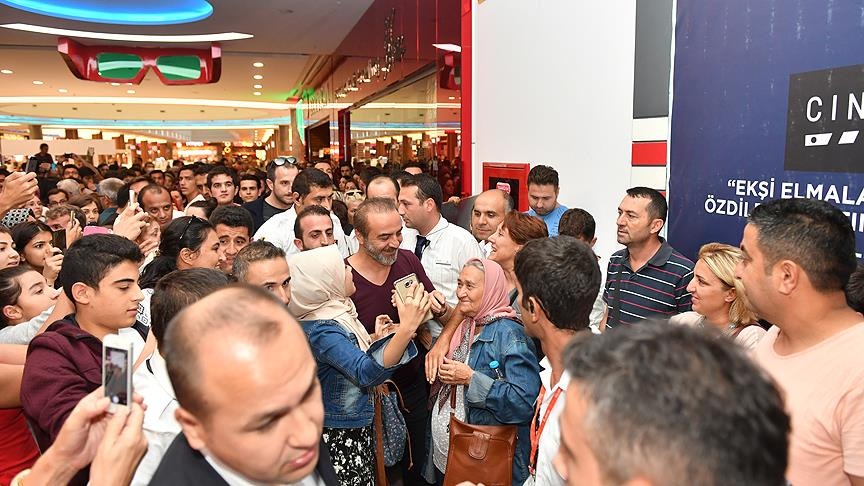 Yılmaz Erdoğan'dan 'Ezan' eleştirisi