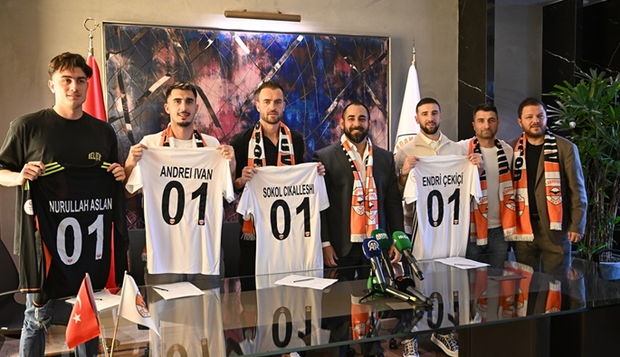 Adanaspor, 4 futbolcuyla sözleşme imzaladı