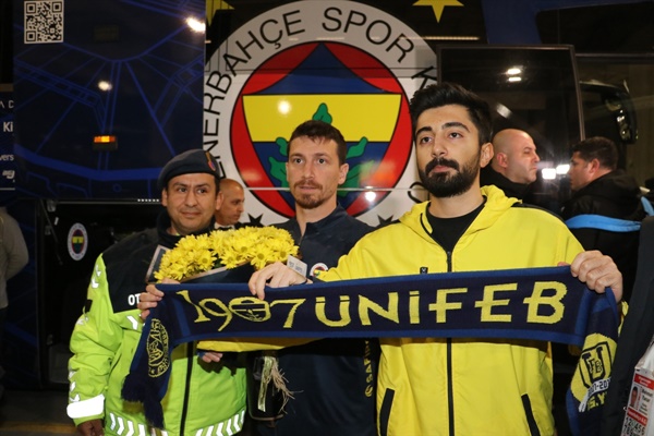 Fenerbahçe kafilesi, Adana'ya geldi