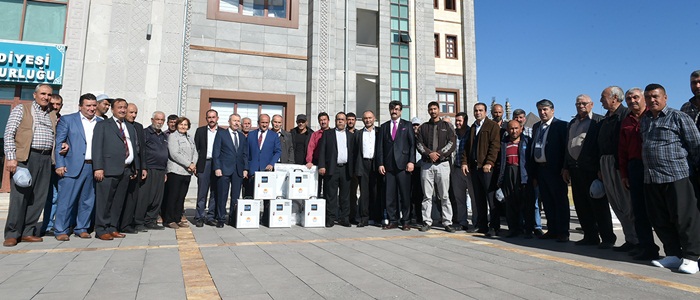 Büyükşehir’den Sarıçamlı Arı, Keçi ve Koyun üreticilerine destek sürüyor