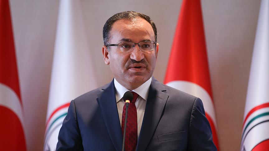 Adalet Bakanı Bozdağ: Suriye'deki zulümlere sevinenler insan olamaz