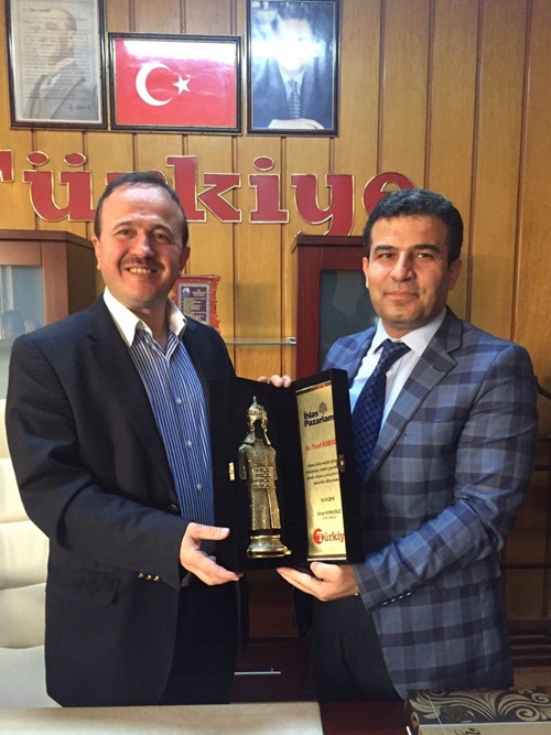 Adana İhlas'ta bayrak değişimi