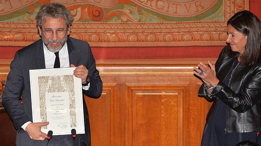 Can Dündar'a Paris'ten fahri hemşehrilik