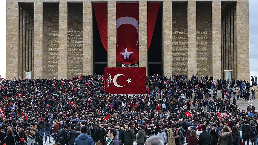 Anıtkabir devlet töreninin ardından vatandaşların akınına uğradı