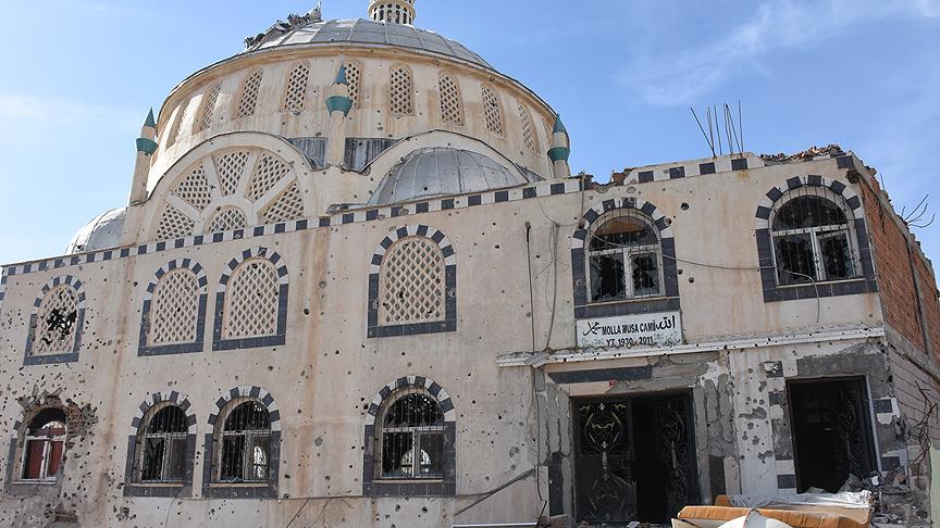 Nusaybin'de teröristlerin camilere verdiği tahribat ortaya çıktı