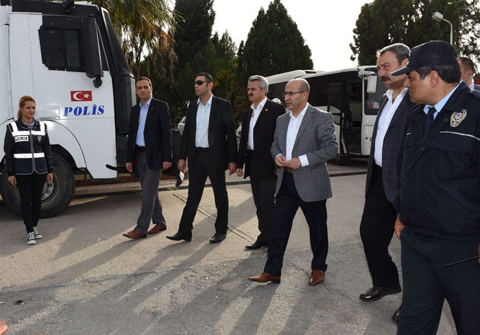 Vali Demirtaş, Yeni Emniyet Binası ile Özel Harekât Şube Müdürlüğü’nde İncelemelerde Bulundu
