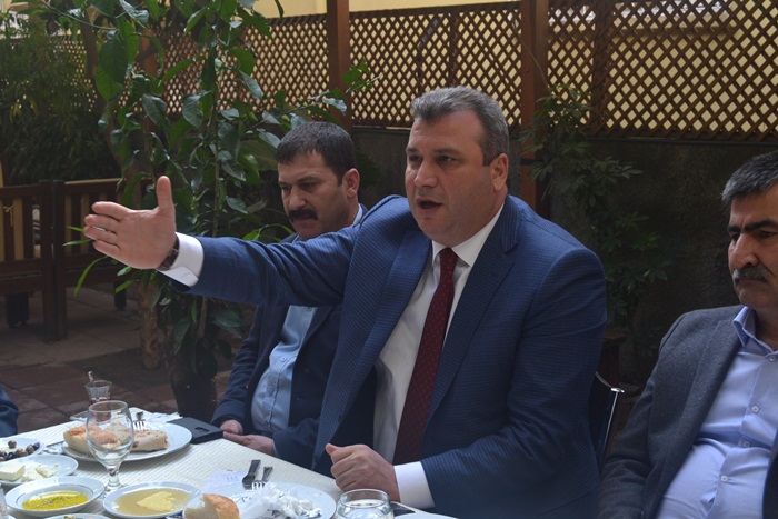 Varlı, oda başkanları ile başkanlık sistemini tartıştı