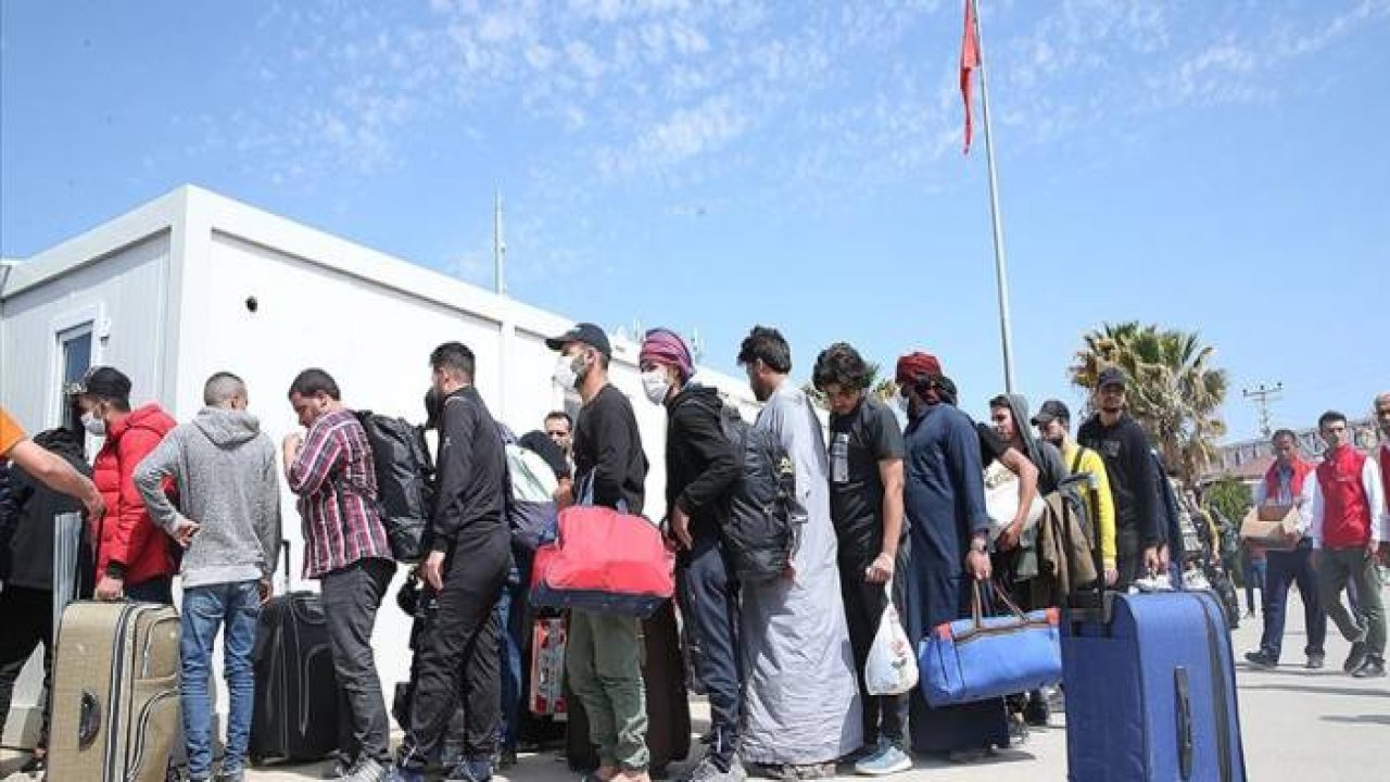 ‘Gönüllü Geri Dönüş’ projesiyle Suriyeliler ülkelerine dönüyor
