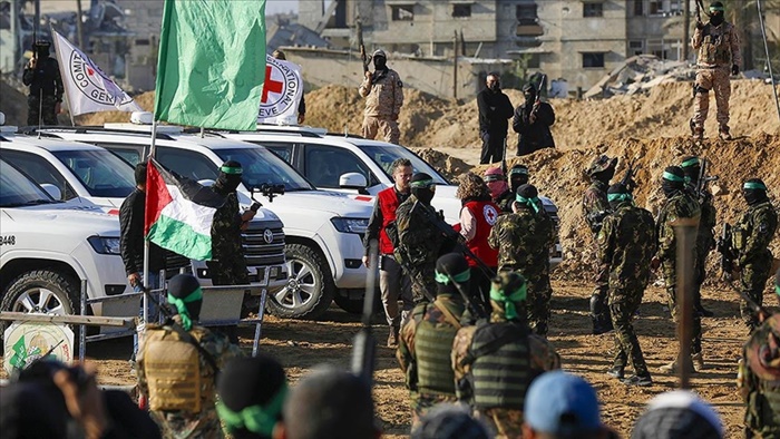 Hamas ile İsrail arasındaki dördüncü tur esir takasında Filistinli esirler serbest kaldı