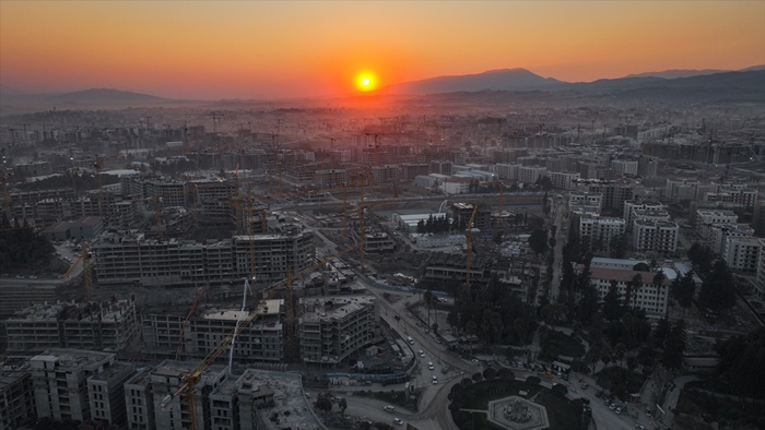 Hatay, Adana ve Osmaniye'de depremzedeler yeni yuvalarına kavuşuyor