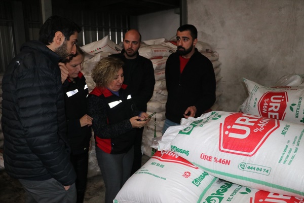 Adana'da gübre bayileri ve üretim tesisleri denetlendi