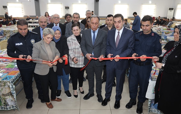 Edebiyat, bir milletin ruhunu, geçmişini ve geleceğini yansıtan en önemli değerlerden biridir.