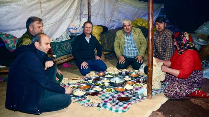 Gülnar Belediye Başkanı Önge, Yörüklerle iftar yaptı