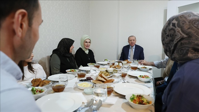 Cumhurbaşkanı Erdoğan, Fidan ailesinin iftar sofrasına konuk oldu