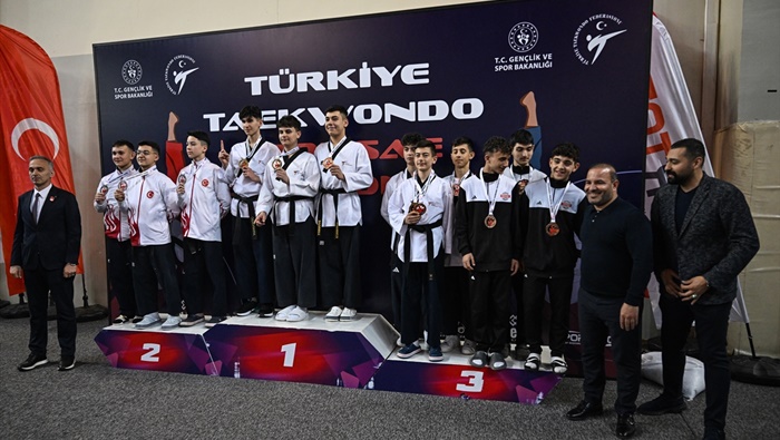 Adana'da düzenlenen Türkiye Tekvando Poomsae Şampiyonası tamamlandı