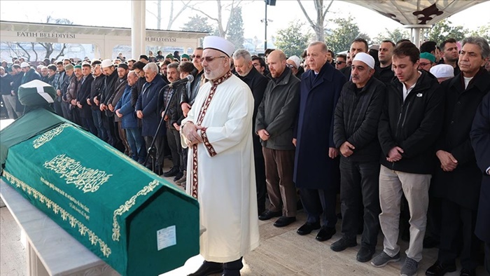 Cumhurbaşkanı Erdoğan, emekli imam hatip Kasım Yağcıoğlu'nun cenaze törenine katıldı