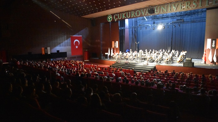 Beta Enerji Filarmoni Orkestrası Adana'da sanatseverlerle buluştu