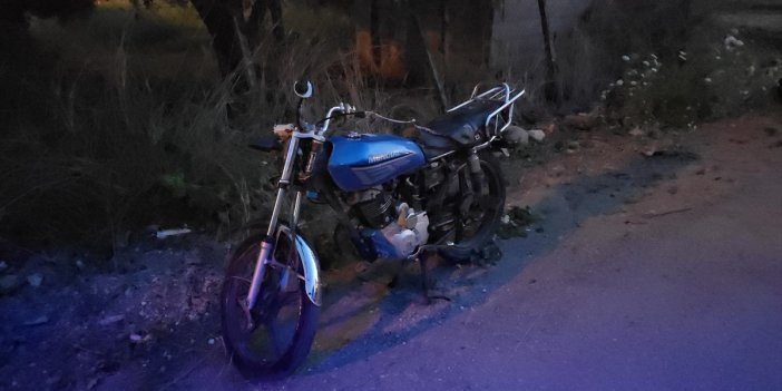 Adana'da polisin "dur" ihtarına uymayan motosikletteki 2 kişi kaza yaparak yaralandı