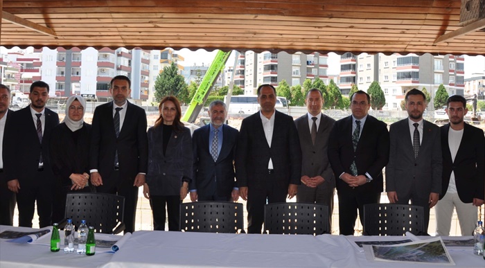 AK Parti Mersin Milletvekili Nebati, hızlı tren projesini değerlendirdi