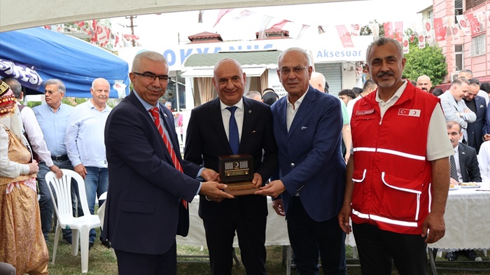 Adana'da MHP İl Başkanlığınca kan bağışı etkinliği düzenlendi