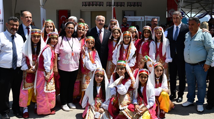 Adana Valisi Köşger'den Vakıflar Haftası kapsamında Yüreğir ilçesine ziyaret