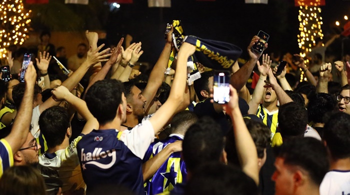 Adana ve çevre illerde Fenerbahçe Beko'nun THY Avrupa Ligi şampiyonluk maçını izlendi
