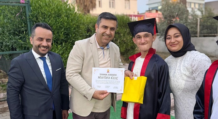 Adana’da anlamlı mezuniyet töreni: “Her başarı bir ekip işidir”