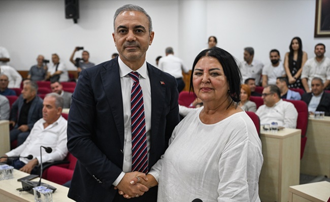 Seyhan Belediye Başkan Vekili CHP'li Meclis Üyesi Hasibe Akkan oldu