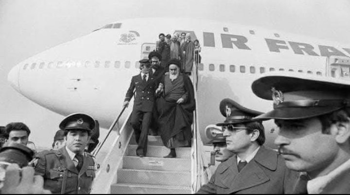 Şii rejimli İran, Amerika'nın tüm bölgede daha fazla yayılmasının, üsler kurmasının aracı.