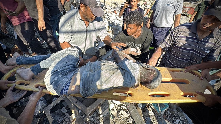 İsrail'in Gazze'ye saldırılarında yardım bekleyenlerin de aralarında bulunduğu 37 kişi hayatını kaybetti