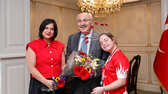 Avrupa İkincisi Selin Naz Özcan’dan Vali Köşger’e Ziyaret