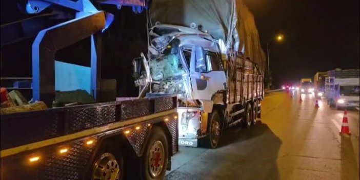 Adana-Pozantı Otoyolu'nda maddi hasarlı kaza ulaşımı aksattı
