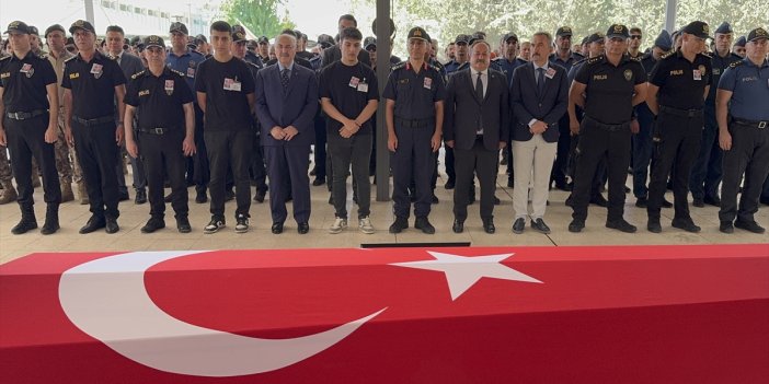 Adana'da kalp krizi sonucu ölen polis memurunun cenazesi defnedildi