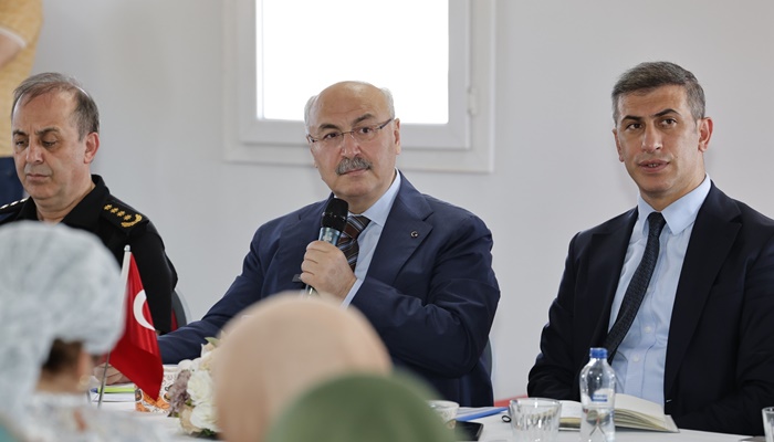 Vali Köşger Yüreğir İlçesi Ulubatlı Hasan Mahallesi’nde Vatandaşlarla Buluştu