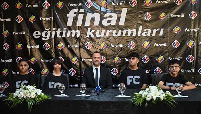 Adana'da, Final Eğitim Kurumlarının 4 öğrencisi LGS sınavında tam puan aldı