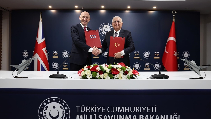 Türkiye ile Birleşik Krallık arasında "Eurofighter" mutabakat zaptı imzalandı