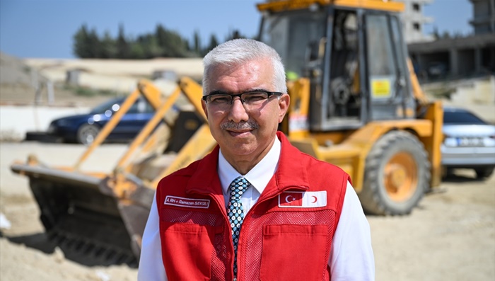 Türk Kızılayın meslek projesi Adana'ya yeni iş makinesi operatörleri kazandıracak