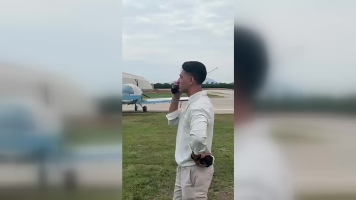 Adana'da evlilik teklifi için havalanan uçağın düşmesi kamerada