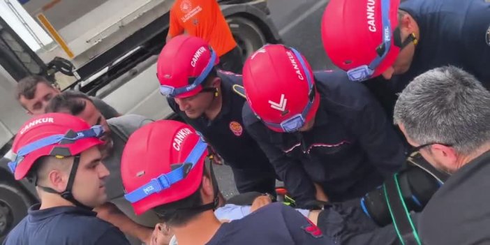 Adana'da panelvan ile otomobilin çarpıştığı kazada 4 kişi yaralandı