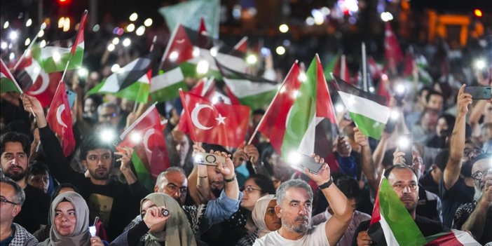 İstanbul’da "Gazze'ye Umut Işığı Ol" yürüyüşü düzenlendi