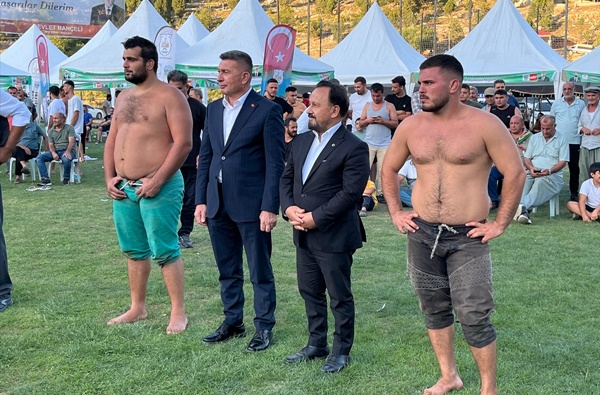 540. Geleneksel Kızıldağ Karakucak Güreşleri'nde başpehlivanlığı Mehmet Çelebi kazandı