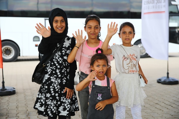 Türkiye'deki Suriyelilerin ülkelerine gönüllü geri dönüşleri sürüyor