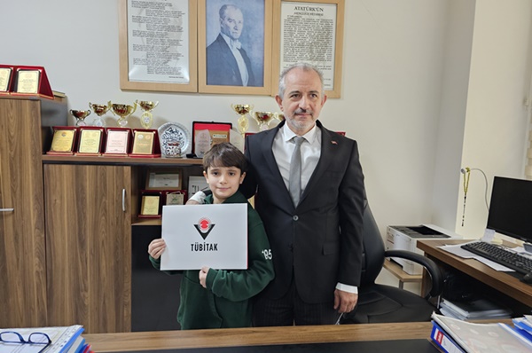 İmam Hatipli Hafızdan Bilimsel Başarı: TÜBİTAK Yarışmasında Yazılım Alanında İkincilik