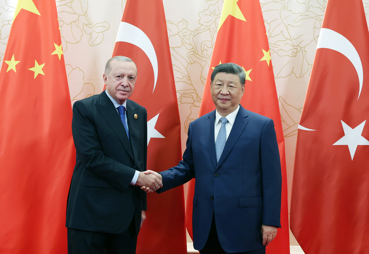 Cumhurbaşkanı Erdoğan'dan Çin'de diplomasi trafiği