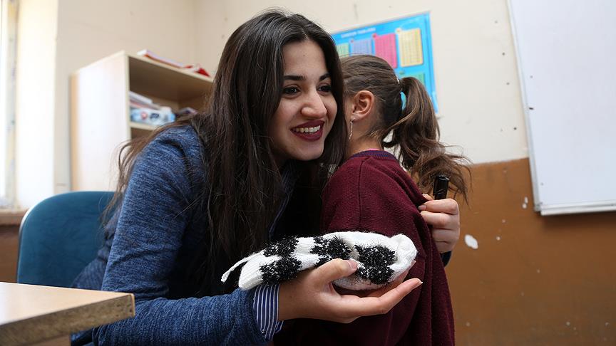 Adana, Mersin ve Hatay'ın ilçelerinde Öğretmenler Günü kutlandı