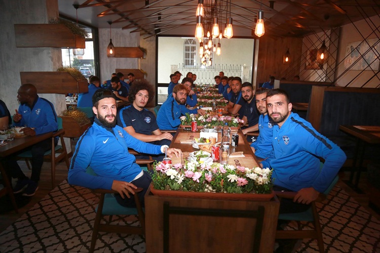 Adana Demirspor’a moral yemeği