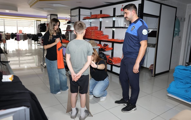 Pozantı Belediyesi’nden Eğitime Destek: Kıyafet Yardımıyla Yüzler Güldü